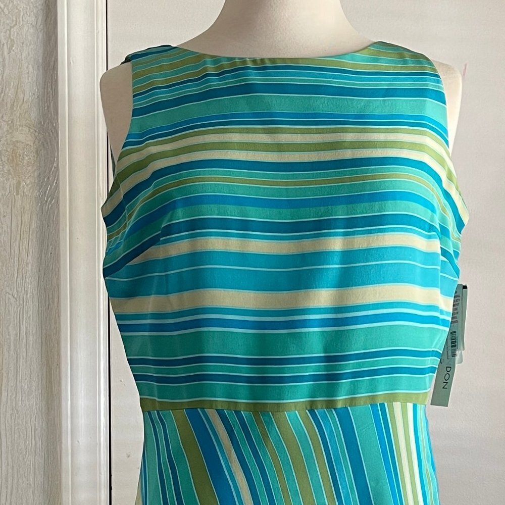 NWT Maggy London Petites Sleeveless Dress Size 10 - Perfect for Easter - Picture 2 of 4